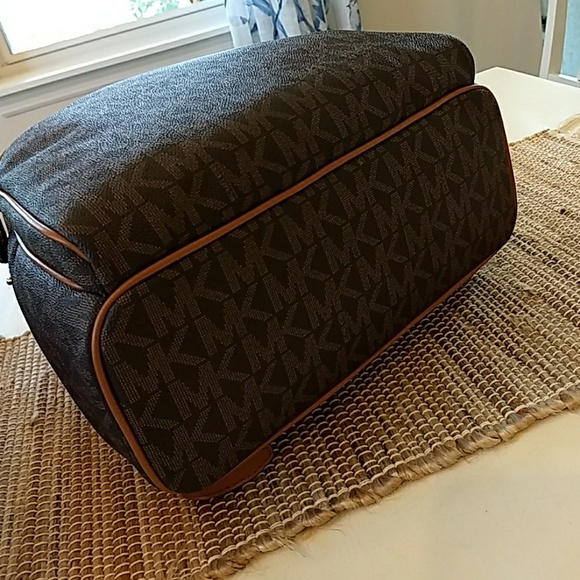 MK Large Abbey Backpack - Picture 8 of 8